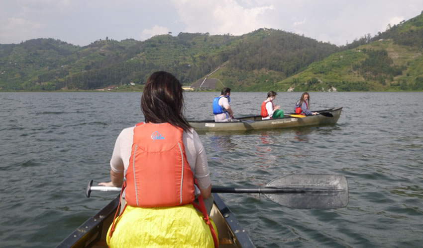 1 Day Canoe Ride Trip in Rwanda’s Twin Lakes