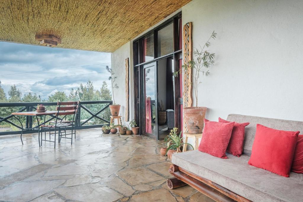 Kinigi Cottage Balcony